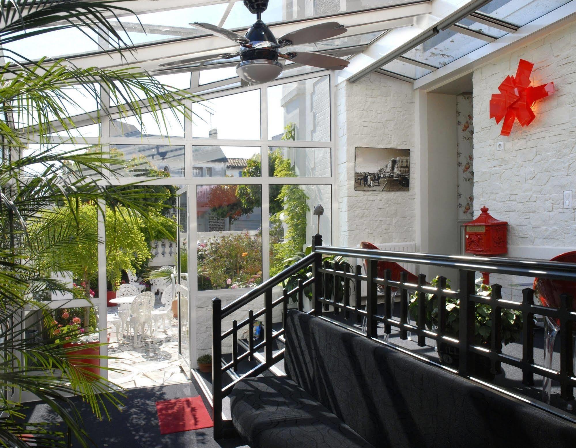 Hotel Calme Des Pins & Spa Les Sables-dʼOlonne Zewnętrze zdjęcie